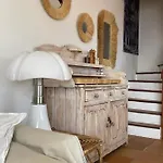Вилла Maison De Lou *
